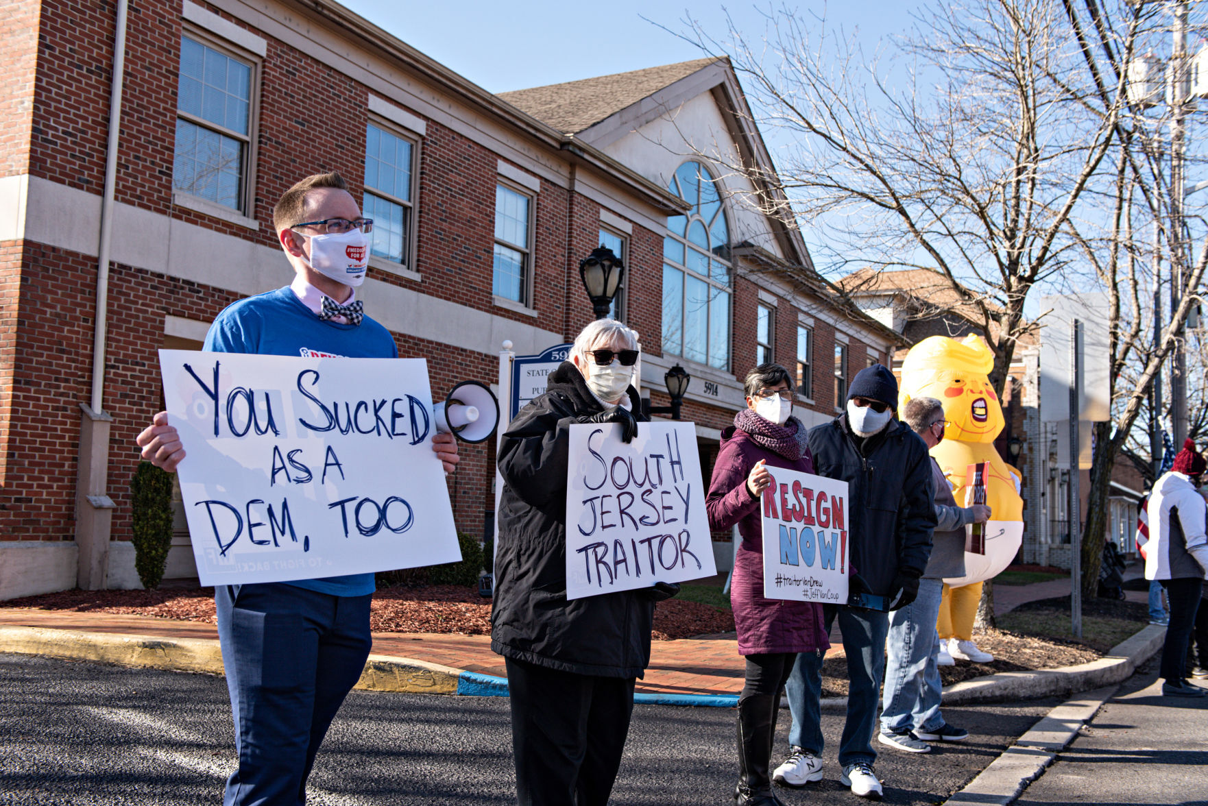 011021_nws_vandrewprotest